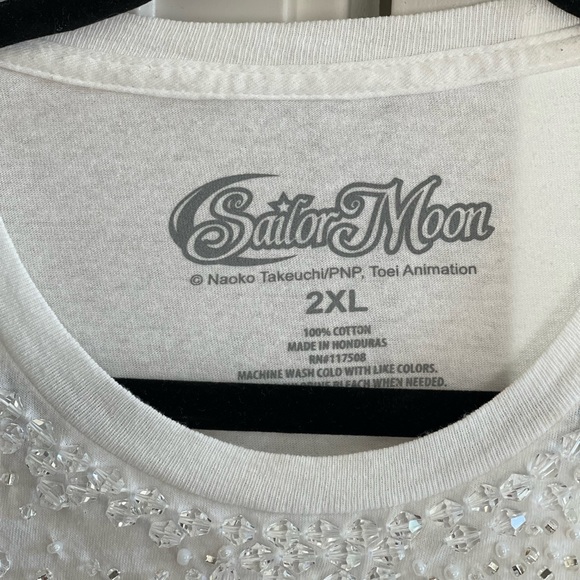 Customize Sailor Moon tshirt with swarovski crystals - Picture 2 of 4